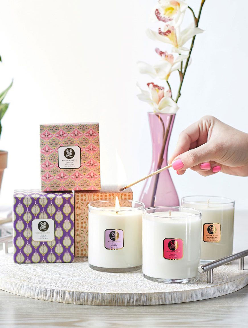 candles with small format boxes